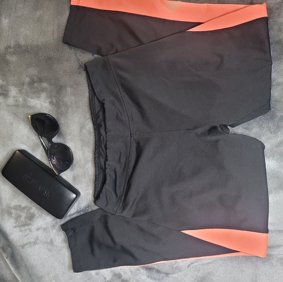 Ambiance joggers size medium - Picture 2 of 3